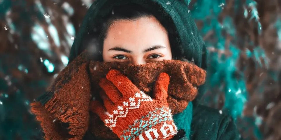 Как холодная погода на улице и сухой воздух в помещении влияют на организм?